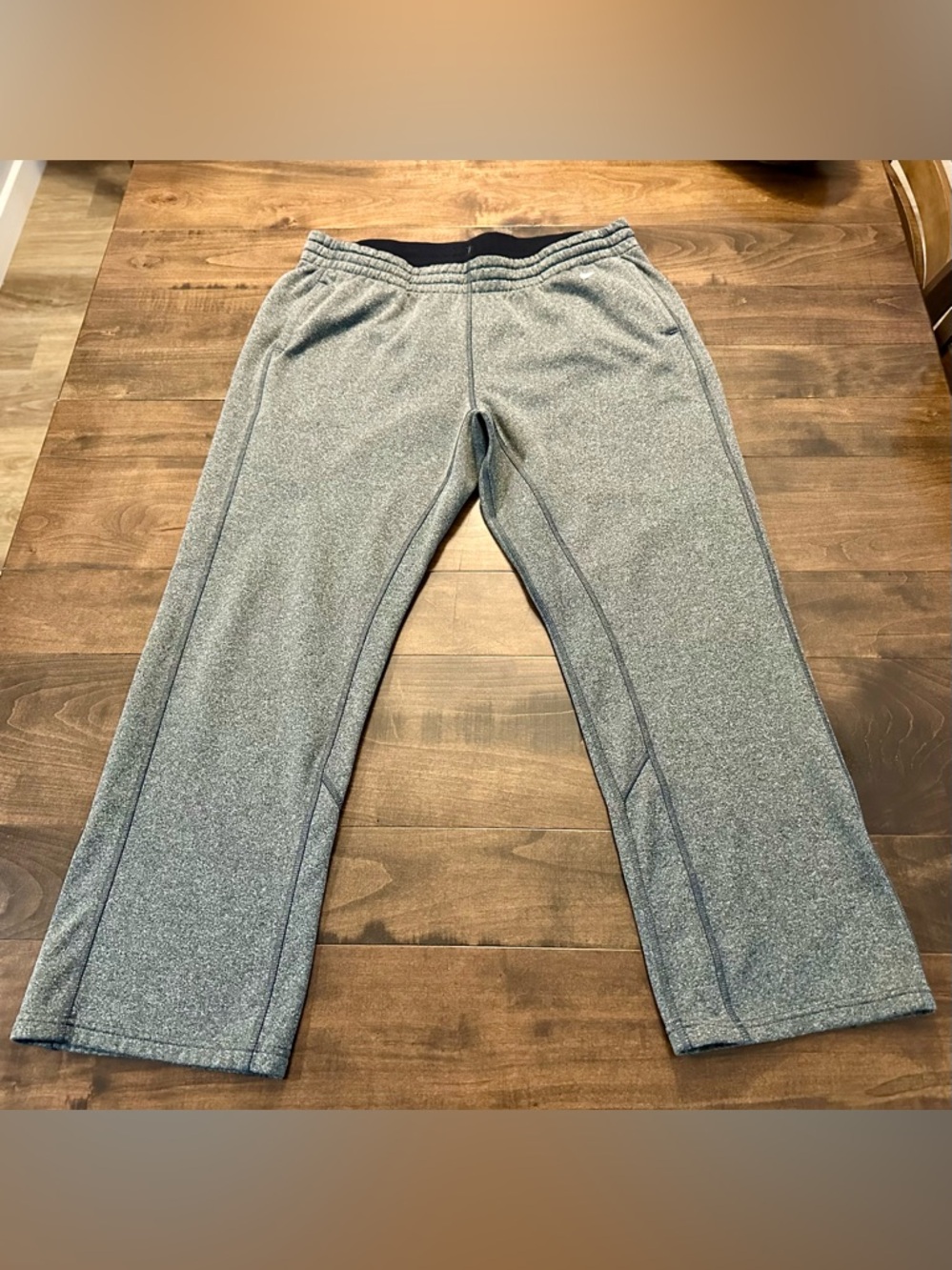 🌟 Women’s Nike Charcoal Sweatpants